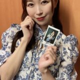 ☆流川はる香☆数量限定！ サイン入り色紙＆ランダムチェキ付き